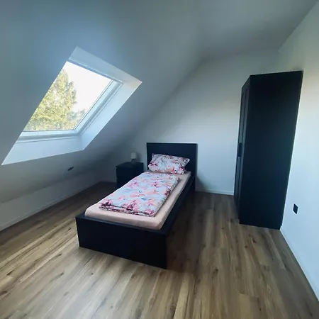 Montihaus Gaeste & Monteurzimmer Δωμάτια σε οικογενειακή κατοικία *